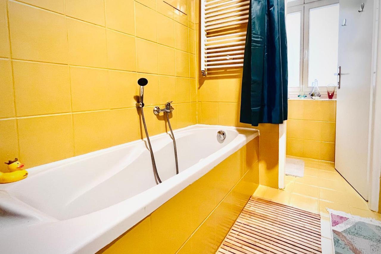 Sunny City - Apartment In Spa Zone With Private Garage カルロヴィ・ヴァリ エクステリア 写真
